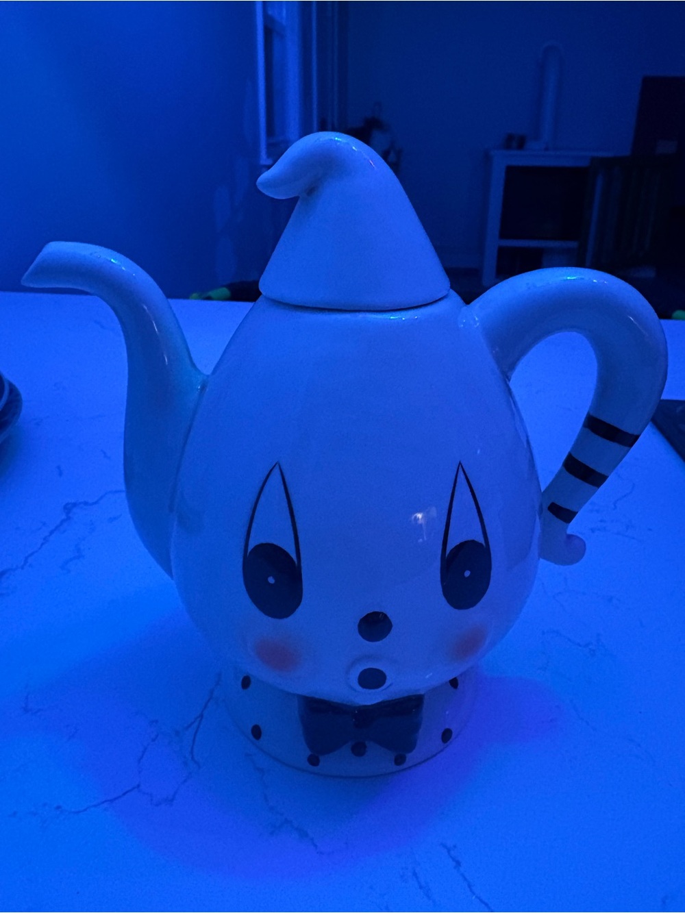 White Ceramic Character Teapot Mug - Cute Face Design
